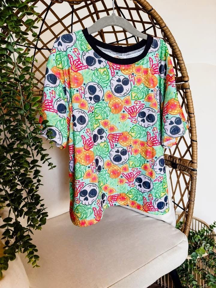 Size 6 oversized tee